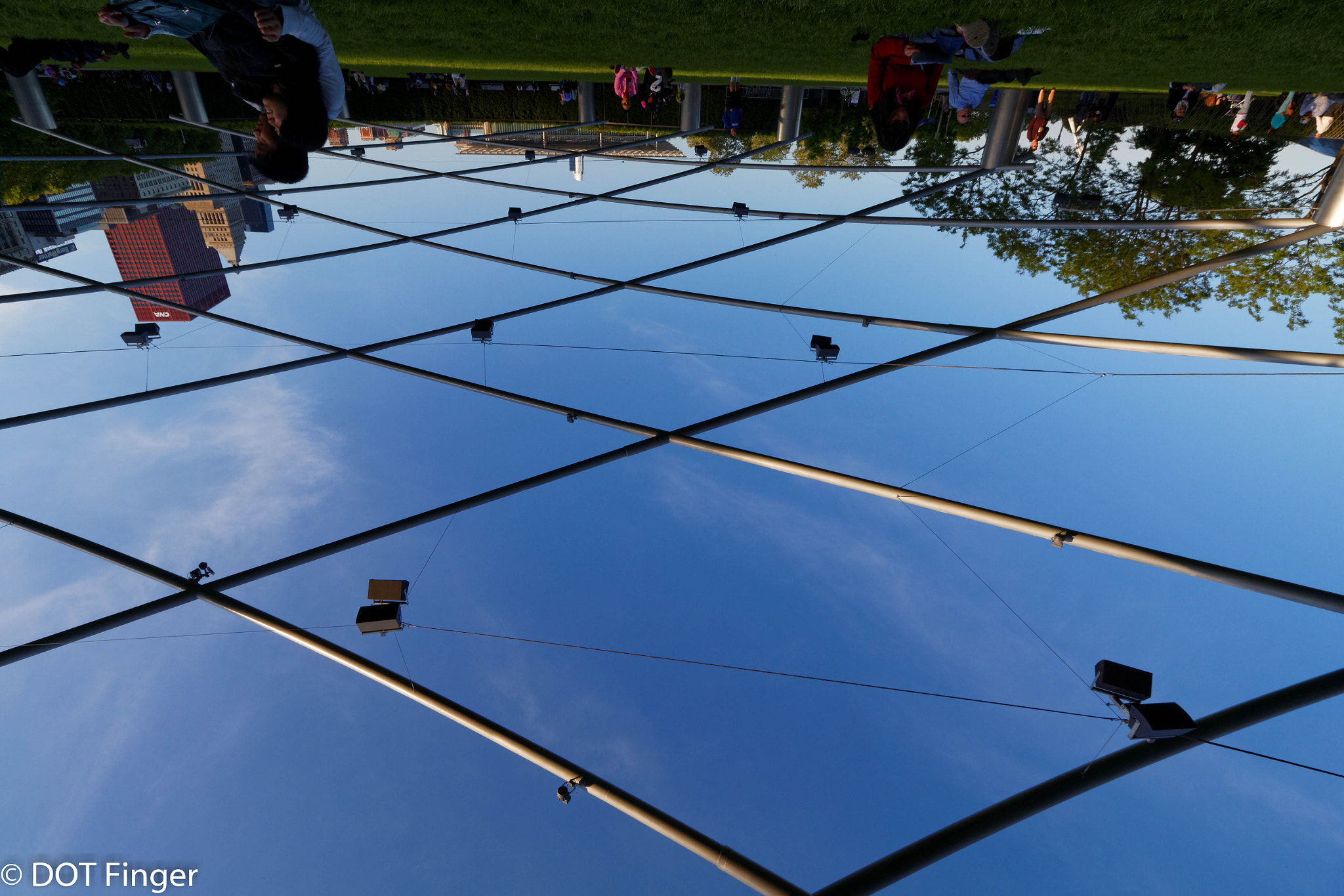 Canon EOS 700D (EOS Rebel T5i / EOS Kiss X7i) + Canon EF-S 10-18mm F4.5–5.6 IS STM sample photo. Chicago millenium park up side down photography