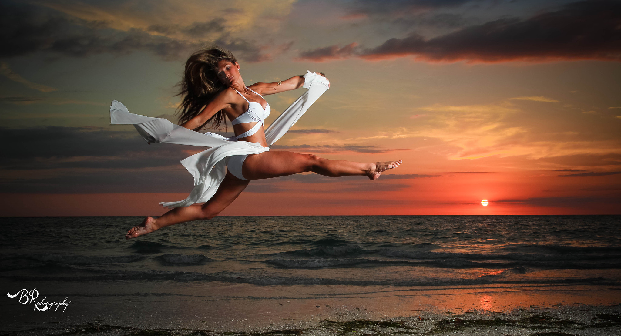 Canon EF 24-70mm F2.8L II USM sample photo. Flying in florida sunset photography