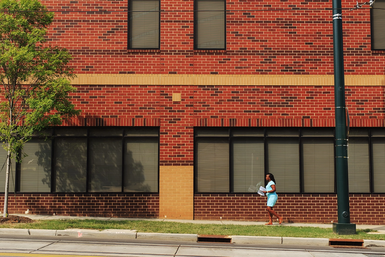ZEISS Planar T* 50mm F1.4 sample photo. Street view in charlotte, nc photography