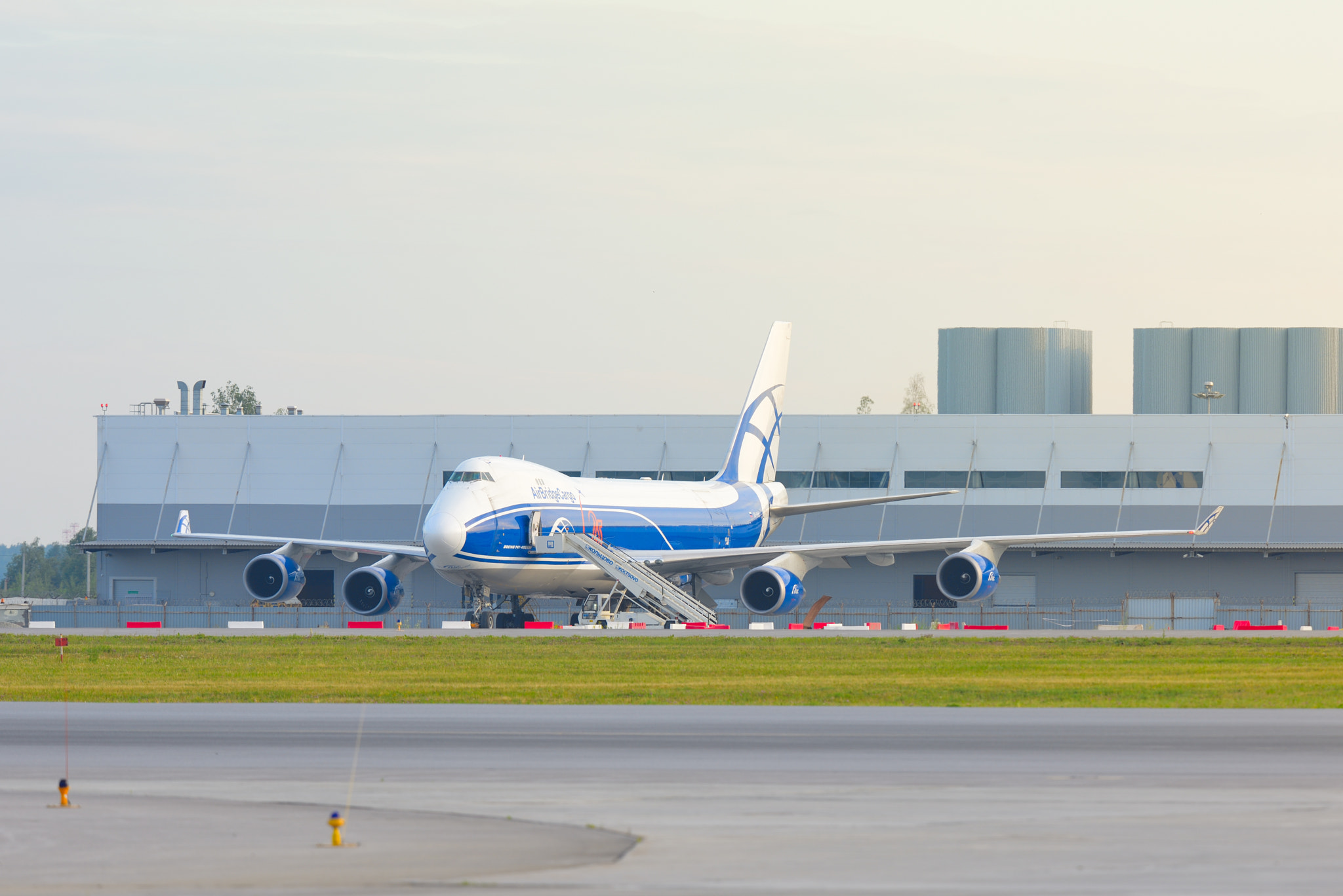 Nikon AF-S Nikkor 200mm F2G ED VR II sample photo. Boing 747 photography