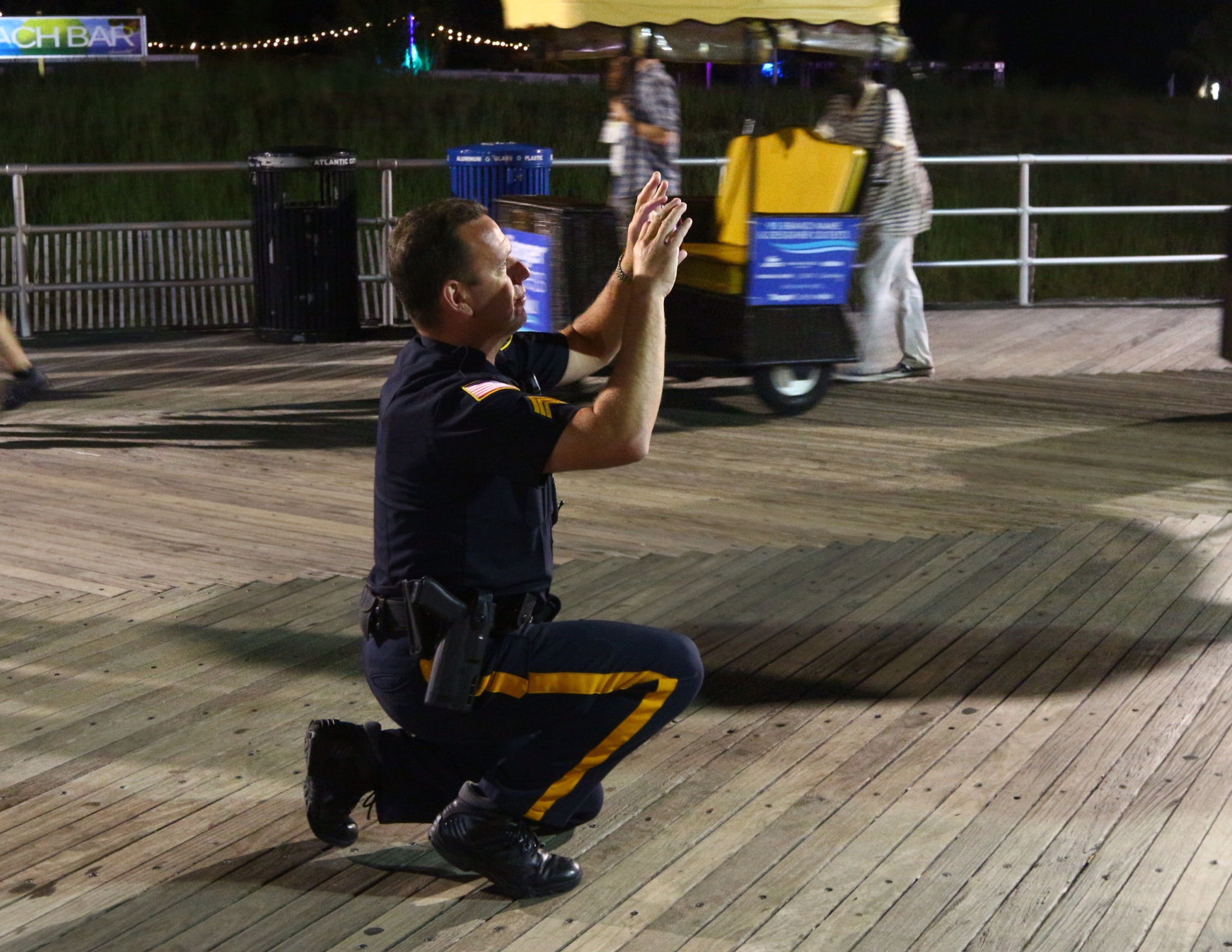 Canon EOS 650D (EOS Rebel T4i / EOS Kiss X6i) sample photo. Atlantic city finest taking photos of tourists photography