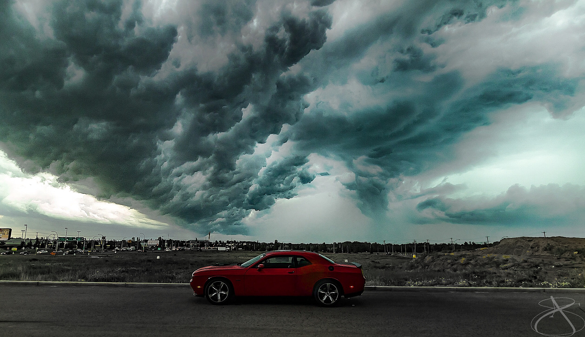 Canon EOS 600D (Rebel EOS T3i / EOS Kiss X5) + Canon EF-S 10-18mm F4.5–5.6 IS STM sample photo. 2016 dodge challenger shaker photography