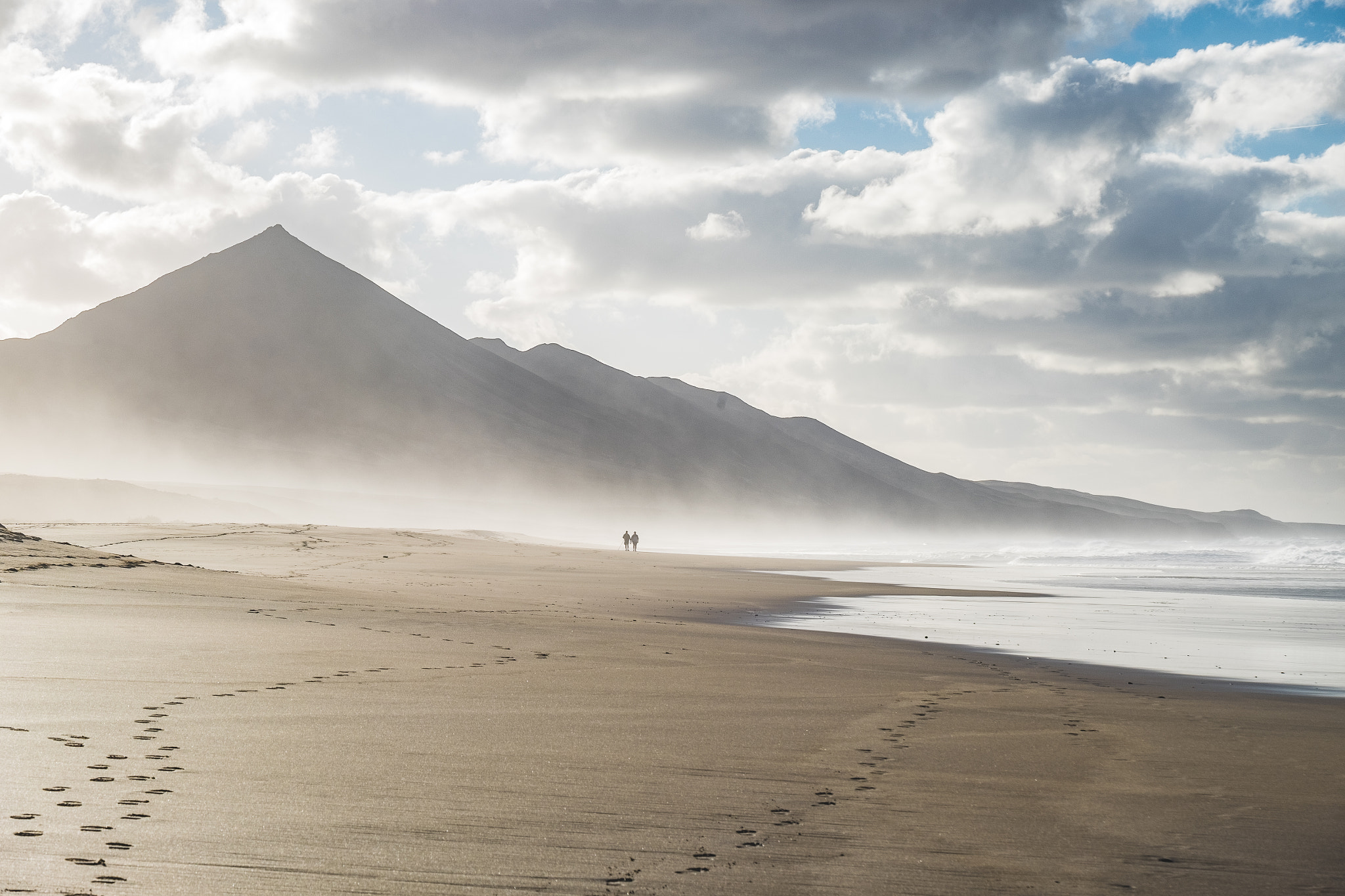 Fujifilm X-E2 + Fujifilm XF 18-135mm F3.5-5.6 R LM OIS WR sample photo. Playa cofete (fuerteventura, spain) photography