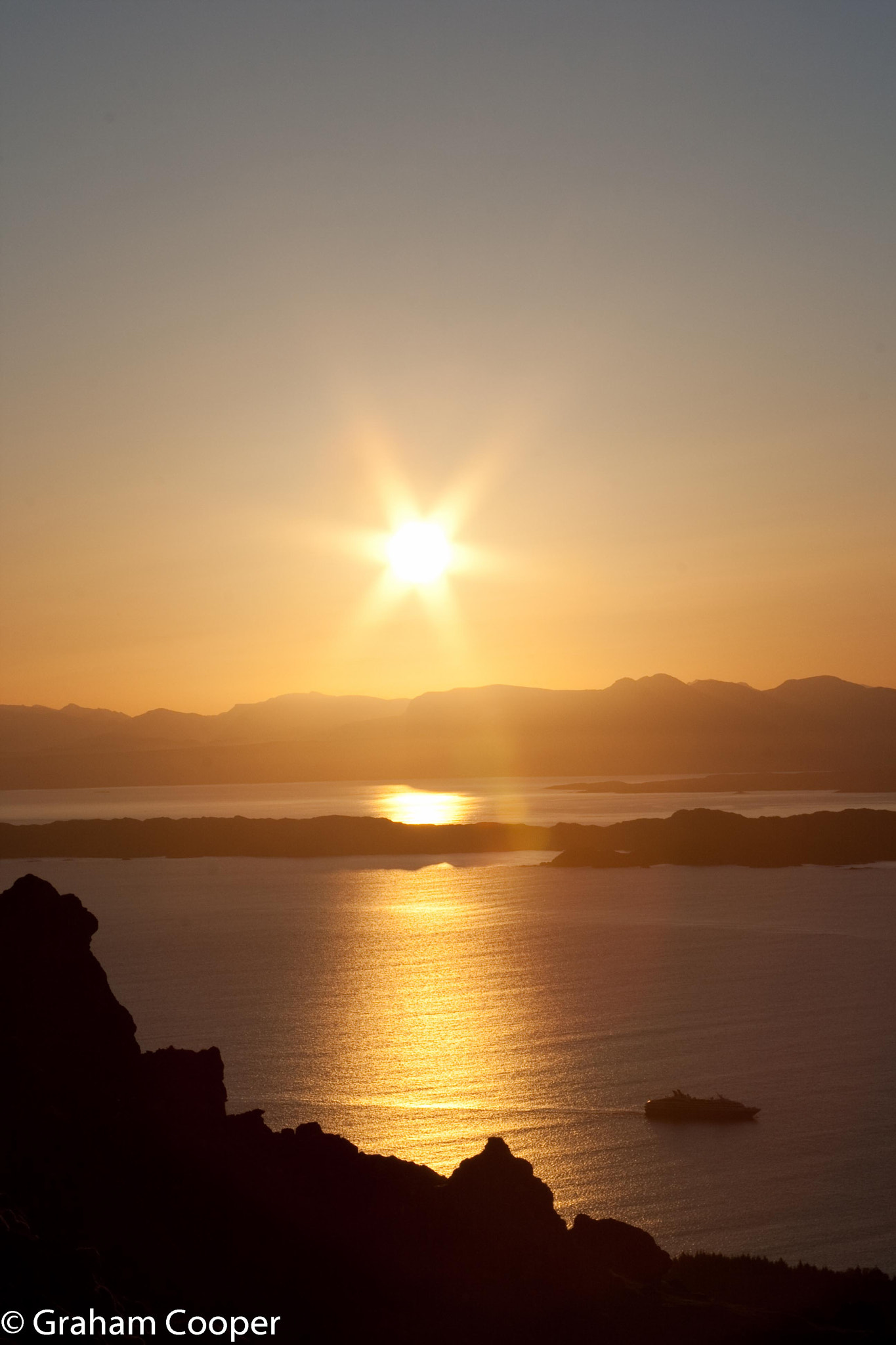 Canon EF 28-135mm F3.5-5.6 IS USM sample photo. Sunrise at old man of storr (skye). photography