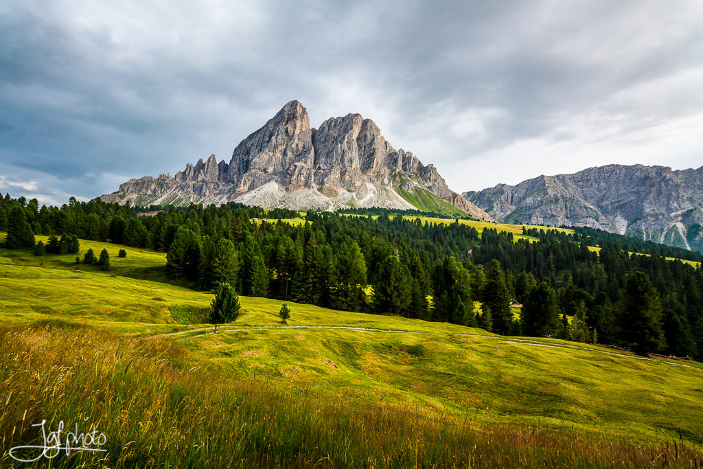 Canon EOS 50D + Canon EF-S 10-18mm F4.5–5.6 IS STM sample photo. Road to santa maddalena photography