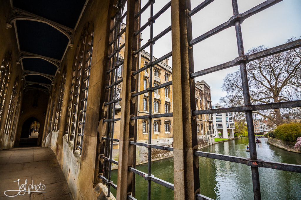 Canon EF-S 10-18mm F4.5–5.6 IS STM sample photo. Bridge of sights photography