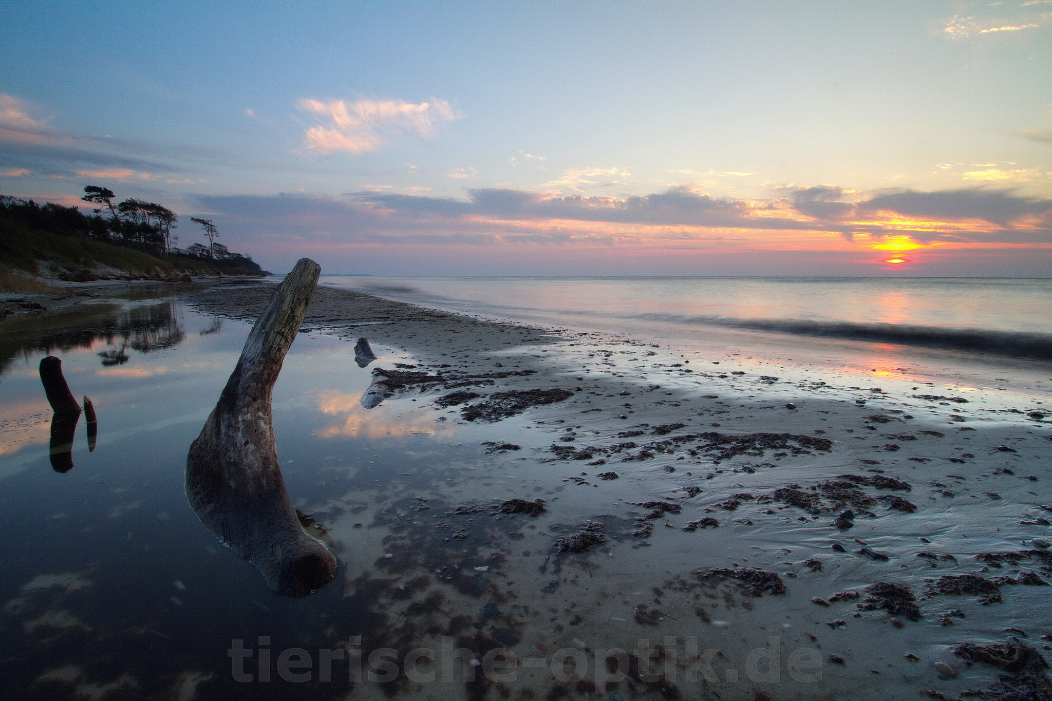 Canon EOS 7D + Canon EF-S 10-18mm F4.5–5.6 IS STM sample photo. Darßer weststrand photography