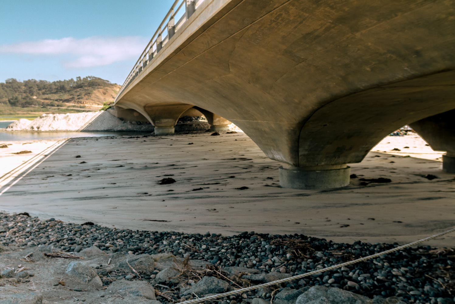 Canon EOS 7D + Sigma 20mm EX f/1.8 sample photo. Bridge photography