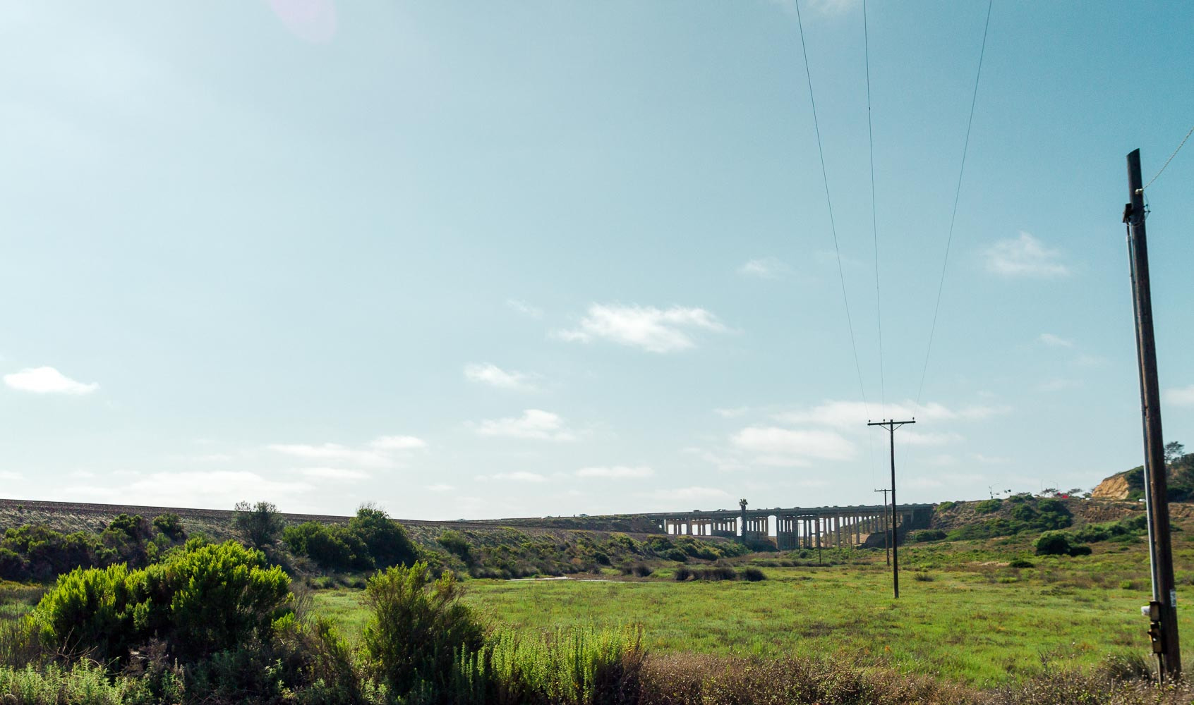 Canon EOS 7D + Sigma 20mm EX f/1.8 sample photo. Lines photography