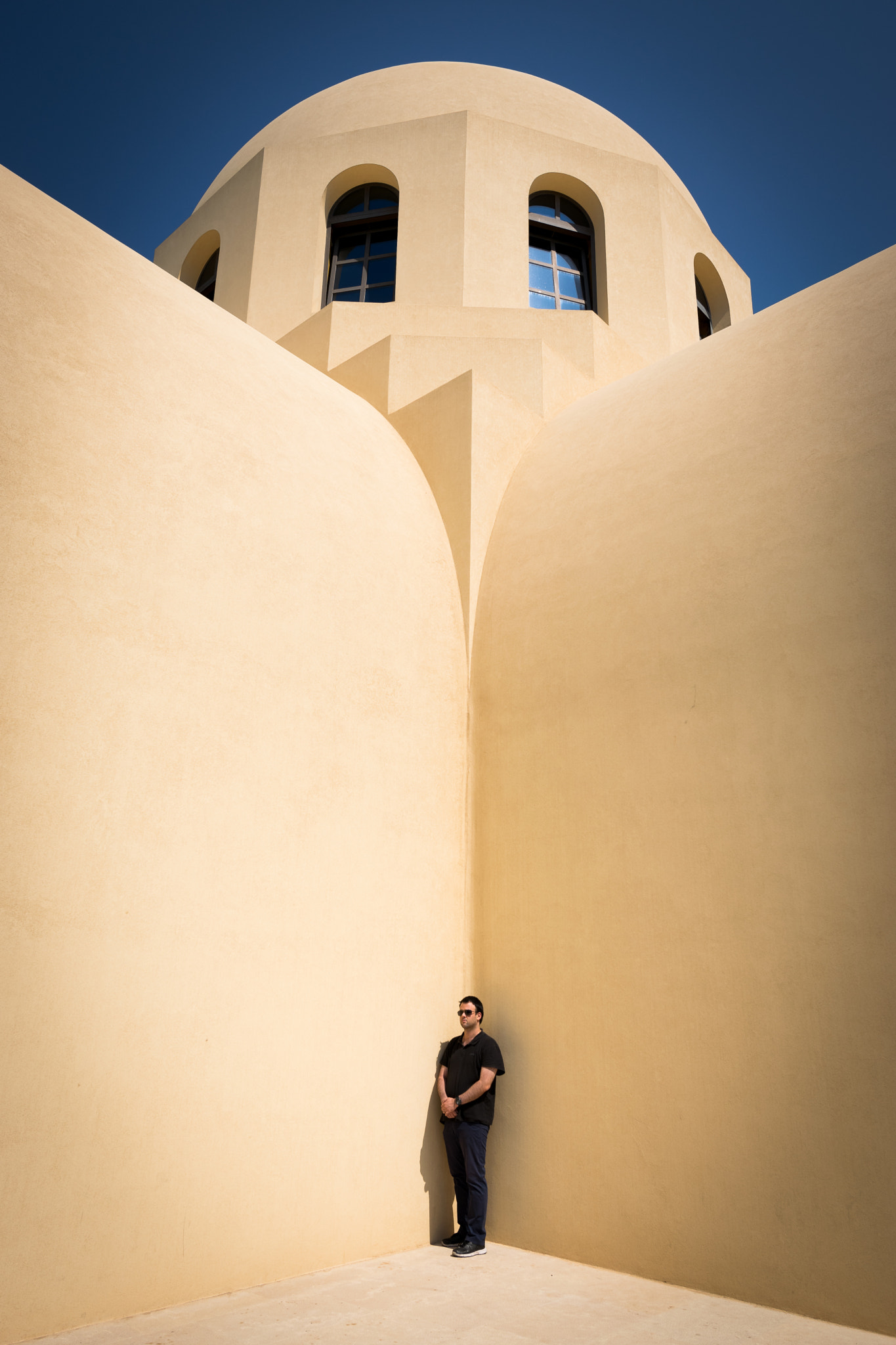 Nikon AF-S Nikkor 16-35mm F4G ED VR sample photo. Symmetry in the city photography