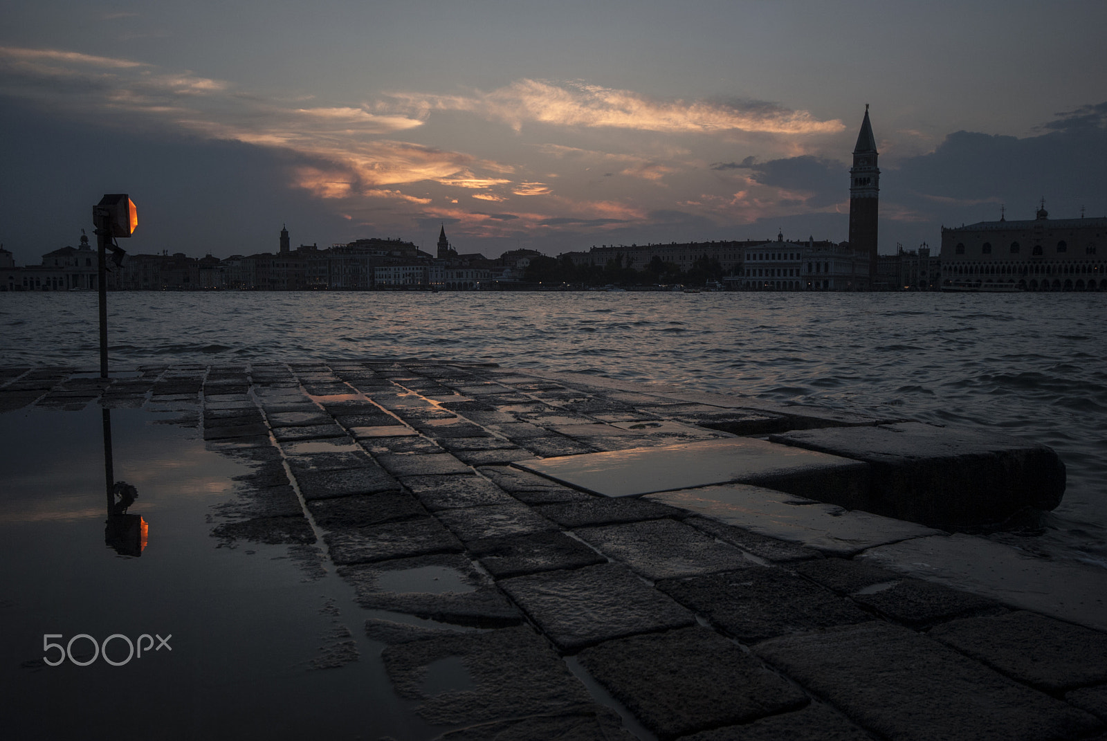 Sigma 10-20mm F4-5.6 EX DC HSM sample photo. Venice by night_sunset photography