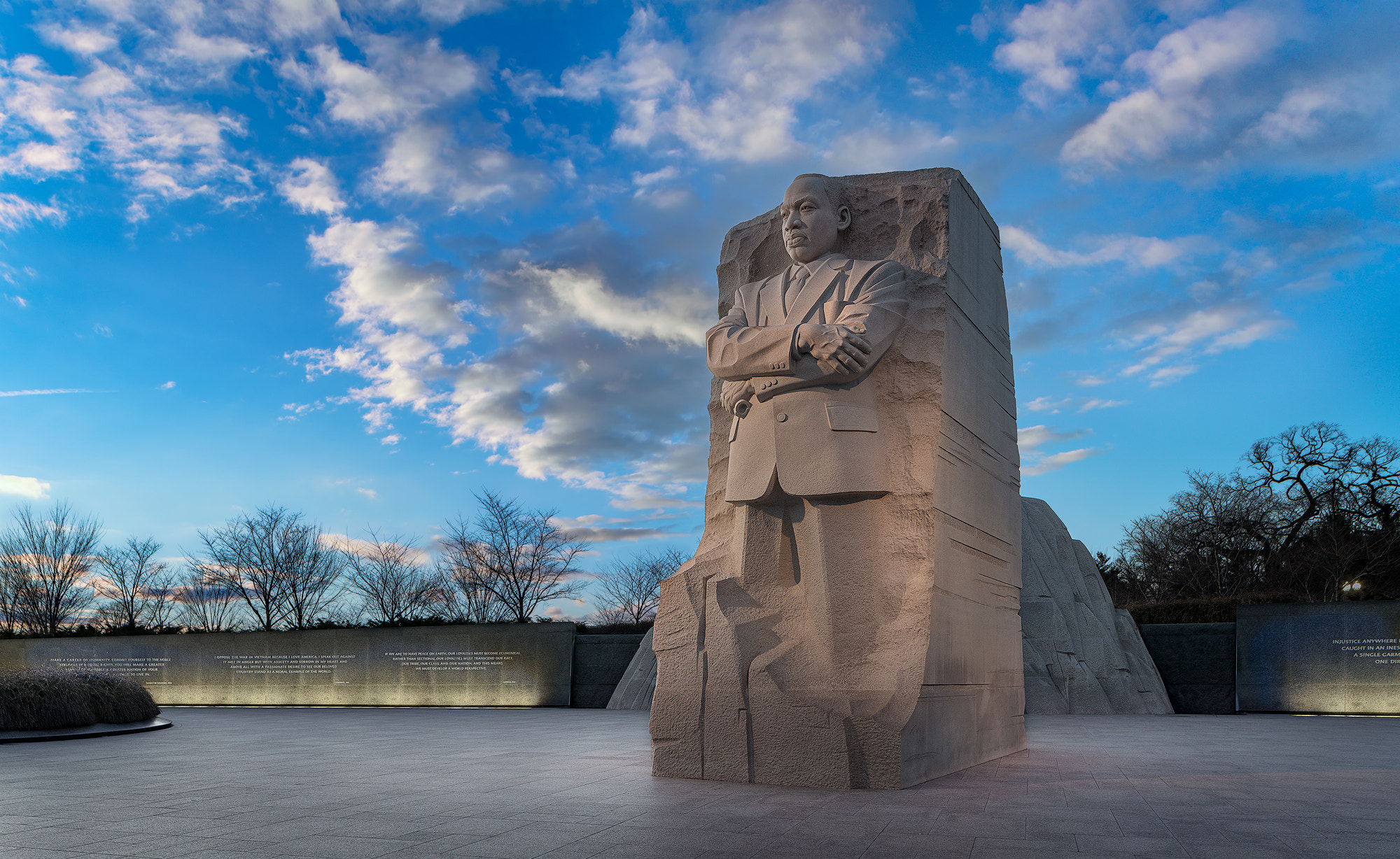 Canon TS-E 24.0mm f/3.5 L II sample photo. Mlk sunset photography