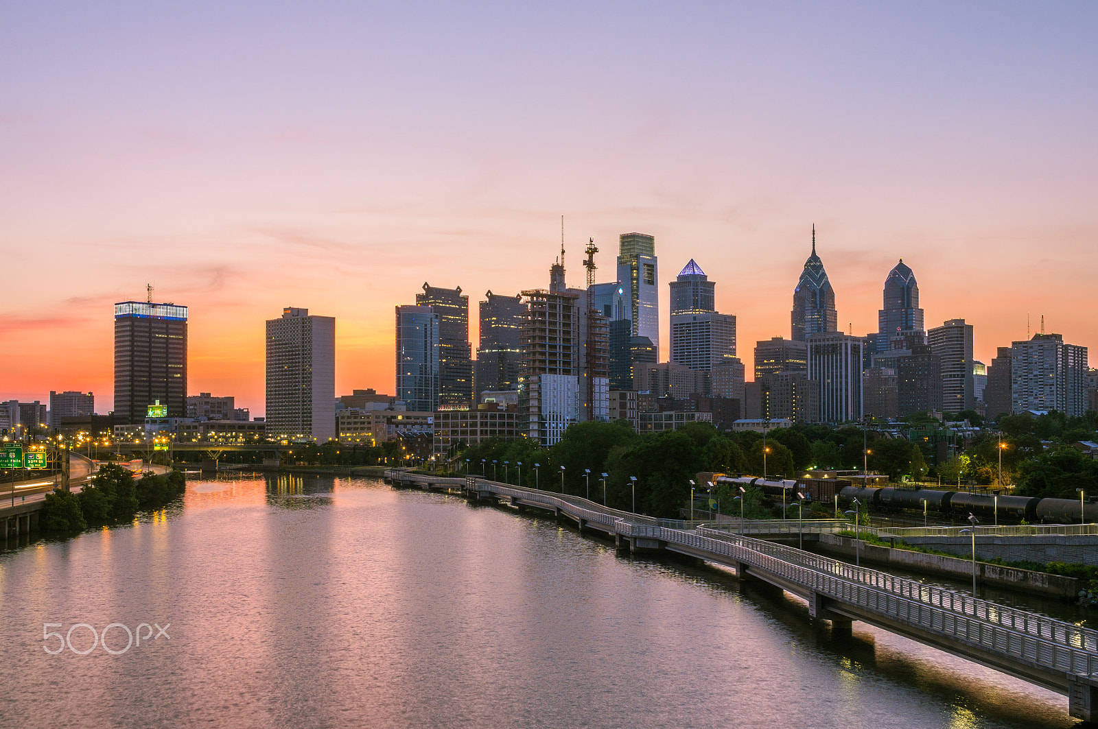 Olympus OM-D E-M10 sample photo. Sunrise over philadelphia photography