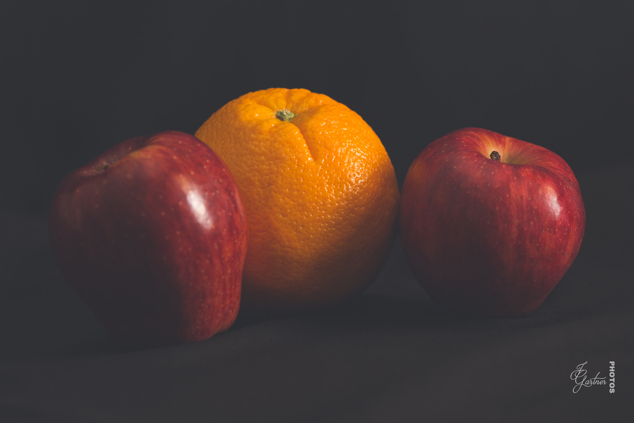 Canon EF 100mm F2.8 Macro USM sample photo. Apples & orange photography