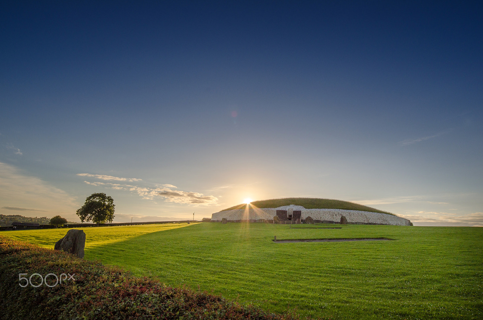 Nikon D7000 + Sigma 12-24mm F4.5-5.6 EX DG Aspherical HSM sample photo. Newgrange sunset photography