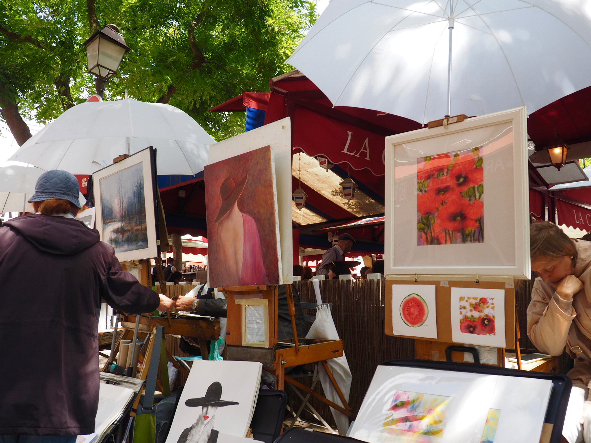 Olympus OM-D E-M1 + OLYMPUS M.12-50mm F3.5-6.3 sample photo. Montmartre village, paris photography
