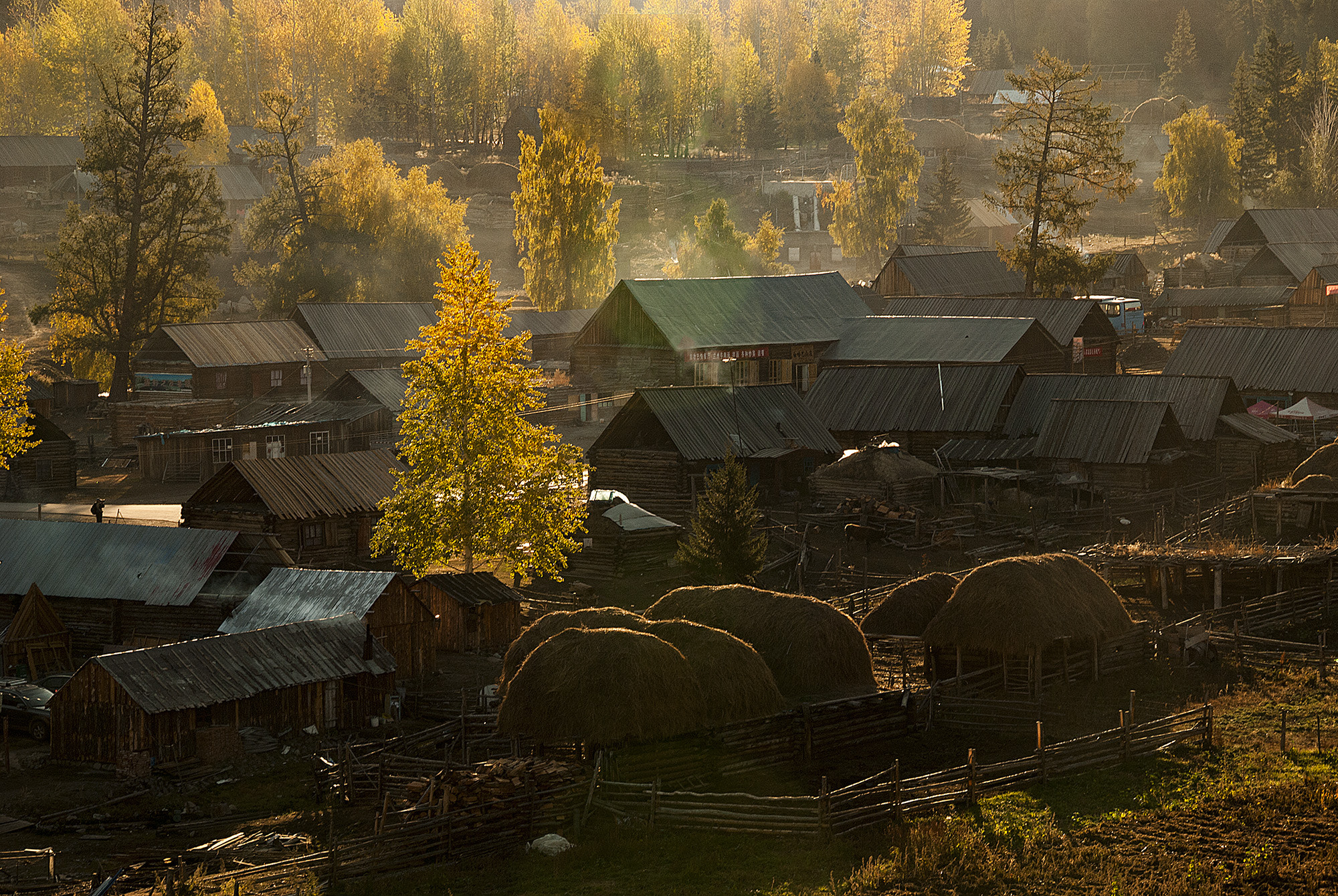 Sigma 18-250mm F3.5-6.3 DC OS HSM sample photo. Country sunrise photography