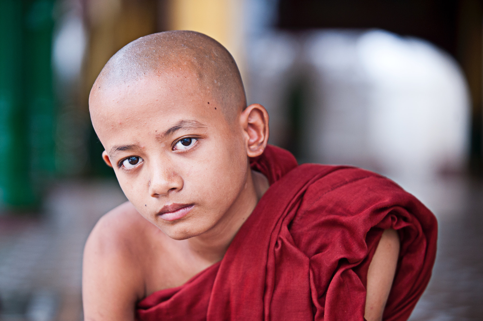 Nikon D3 + AF-S Zoom-Nikkor 80-200mm f/2.8D IF-ED sample photo. Young burmese monk photography