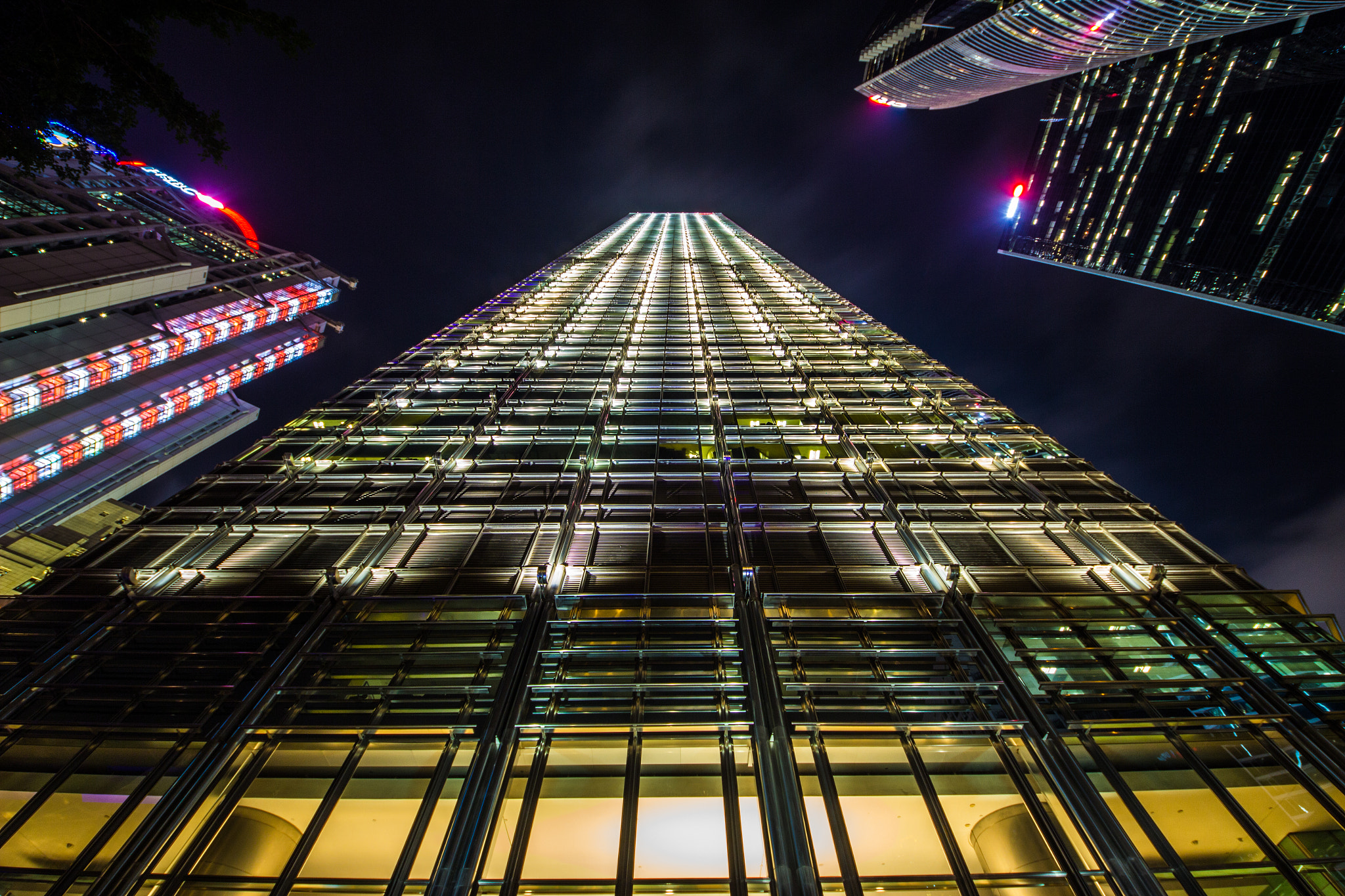Sigma 8-16mm F4.5-5.6 DC HSM sample photo. Architecture by night photography