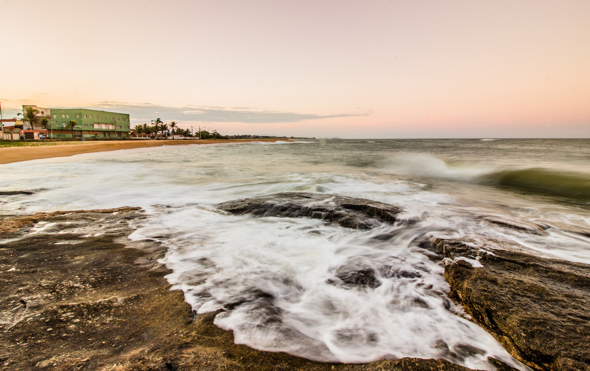 Canon EF-S 10-18mm F4.5–5.6 IS STM sample photo. Praia de ponta da fruta photography