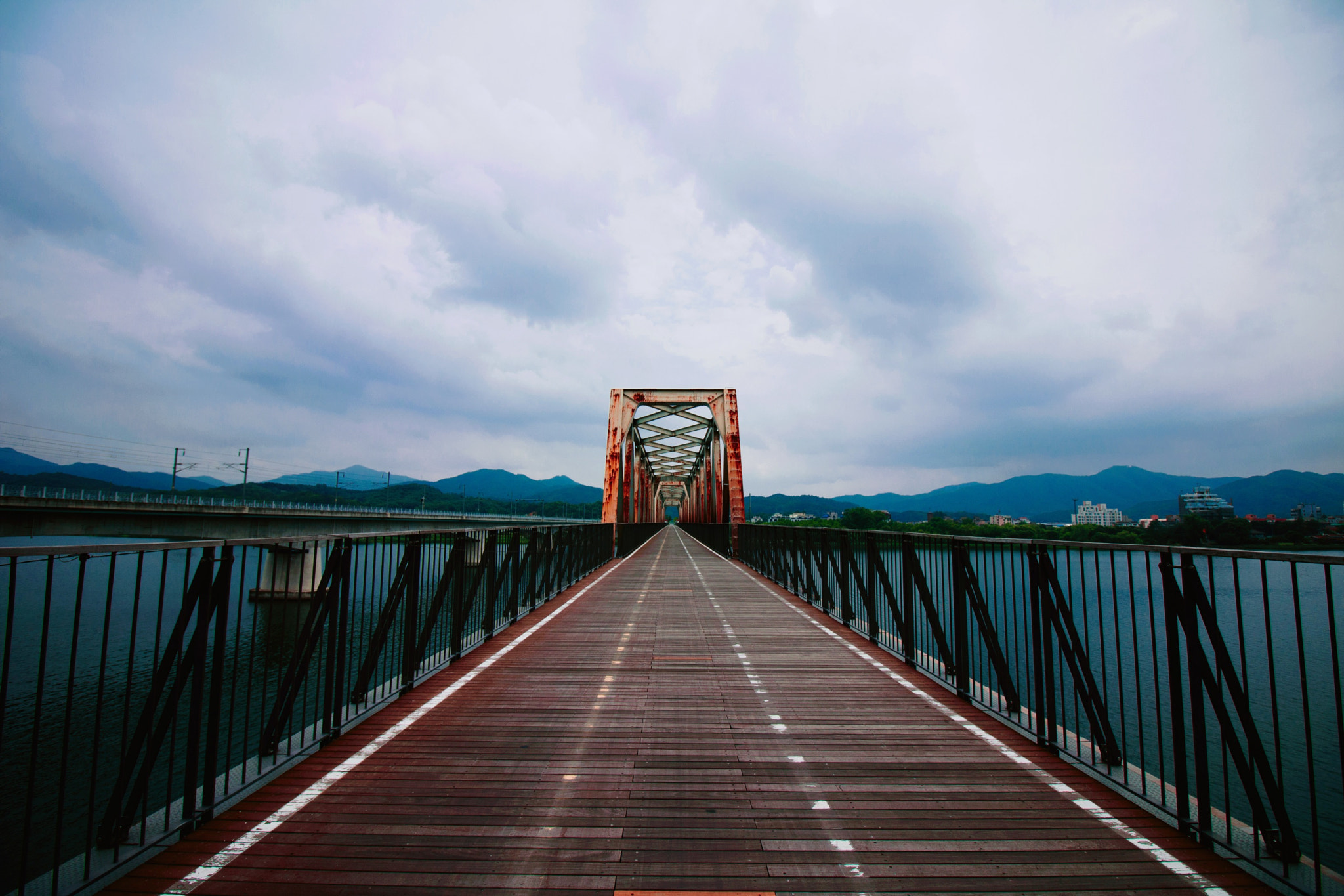 Canon EF-S 10-18mm F4.5–5.6 IS STM sample photo. Bridge photography