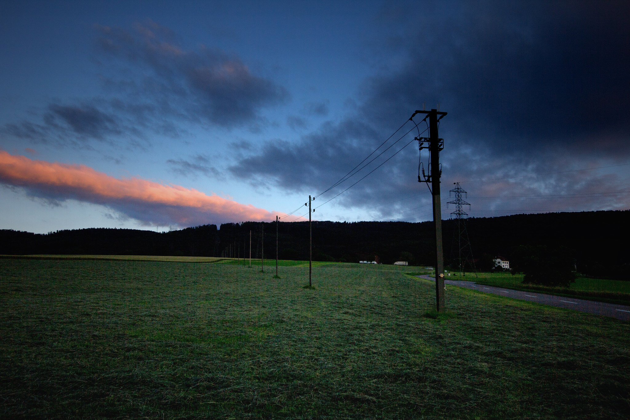 Sigma 12-24mm F4.5-5.6 II DG HSM sample photo. Villars au soir photography