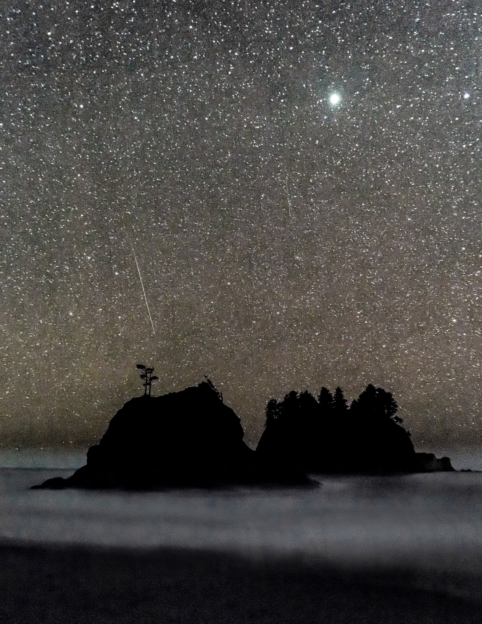 Canon EF 16-35mm F2.8L USM sample photo. Shooting star over 2nd beach photography