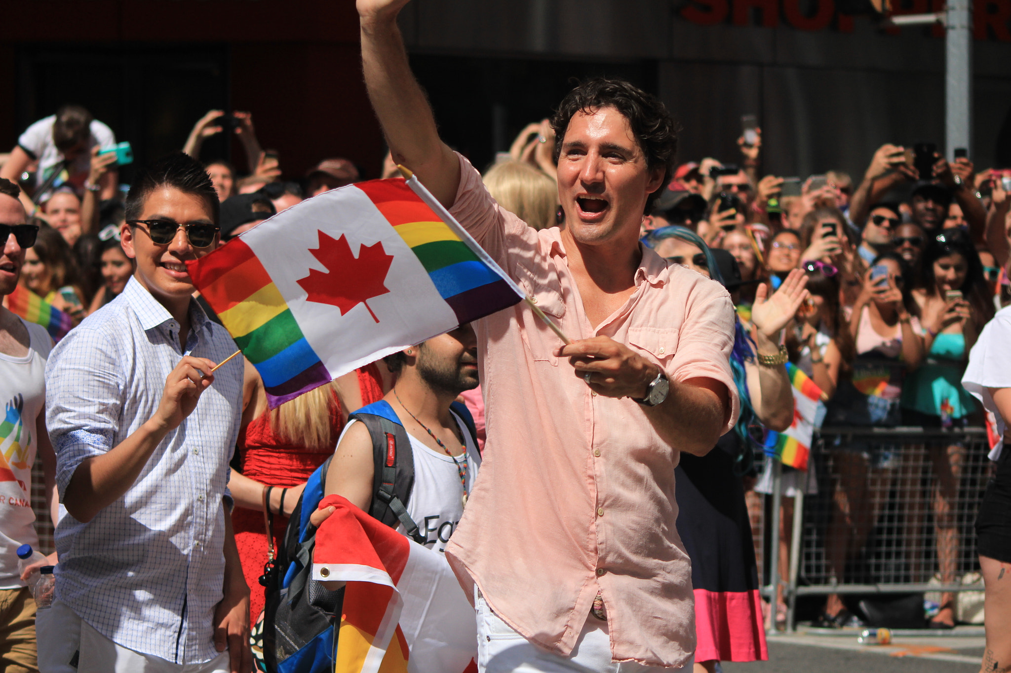 Sigma 70-300mm F4-5.6 APO DG Macro sample photo. Canadian prime minister justin trudeau at the 2016 pride parade in toronto photography