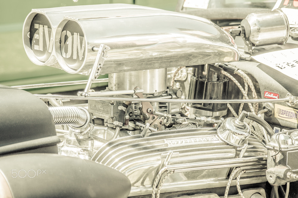 Canon EF 100-300mm f/5.6 sample photo. Car antique show photography