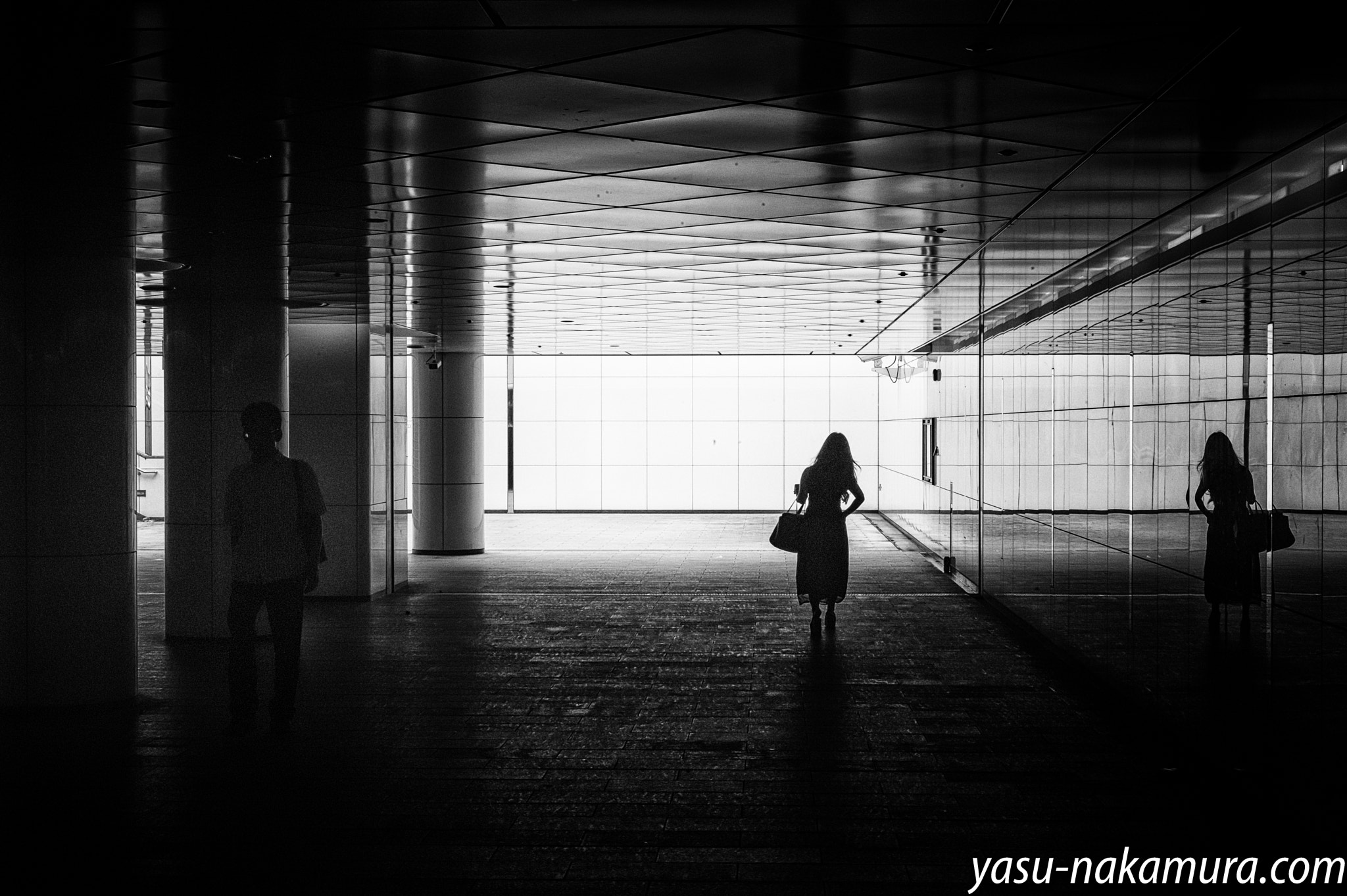 Summicron-M 50mm f/2 (IV, V) sample photo. Good bye...... photography