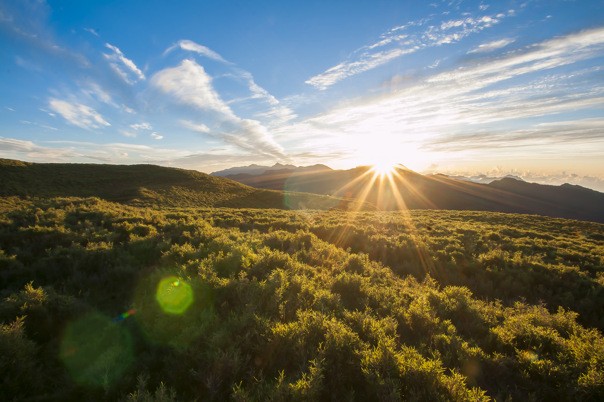 Sony Alpha DSLR-A700 sample photo. Hehuan mountain north. peak photography