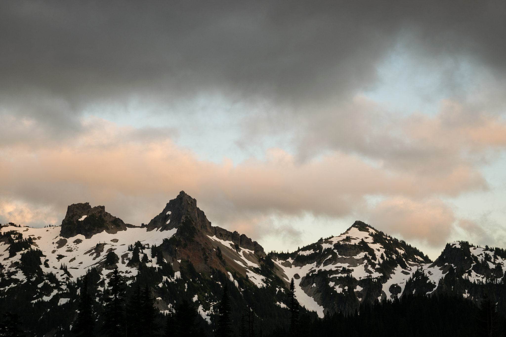Sigma 17-70mm F2.8-4 DC Macro OS HSM | C sample photo. Mt rainier national park photography