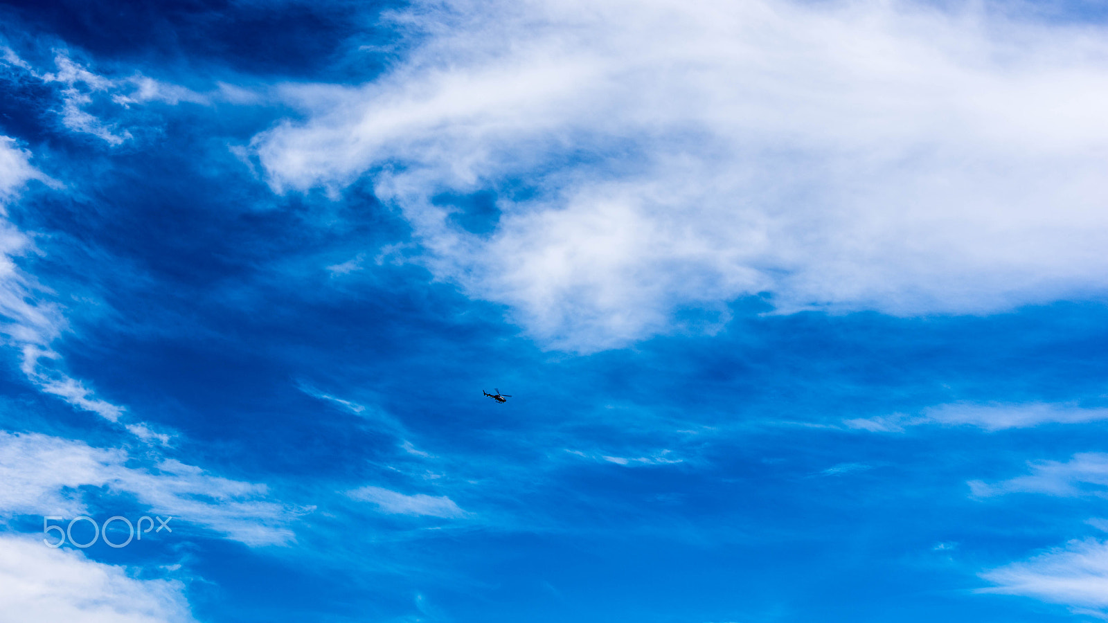 Nikon D7200 + Tokina AT-X 17-35mm F4 Pro FX sample photo. Helicopter in the sky photography
