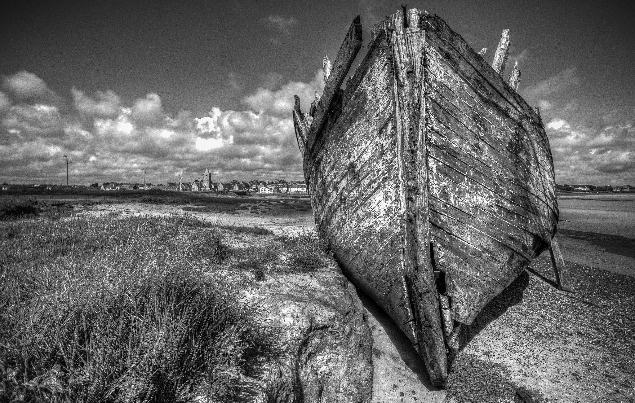 Sigma 10-20mm F3.5 EX DC HSM sample photo. Boat photography