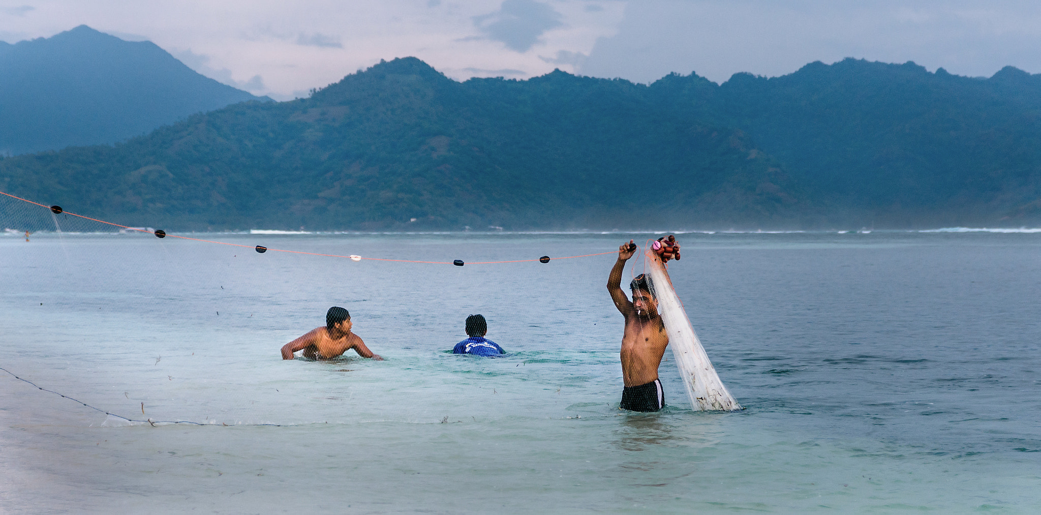 Nikon D7100 + Sigma 18-50mm F2.8 EX DC Macro sample photo. Fishermen at gili island photography