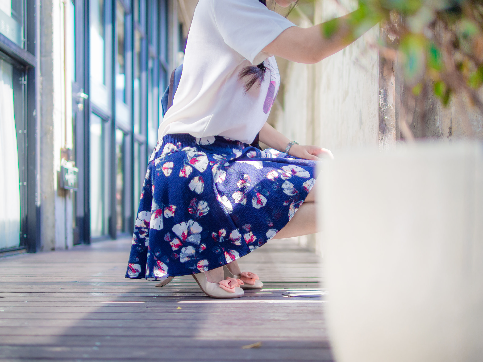 Olympus PEN E-PL6 + Panasonic Leica DG Summilux 25mm F1.4 II ASPH sample photo. Watching photography