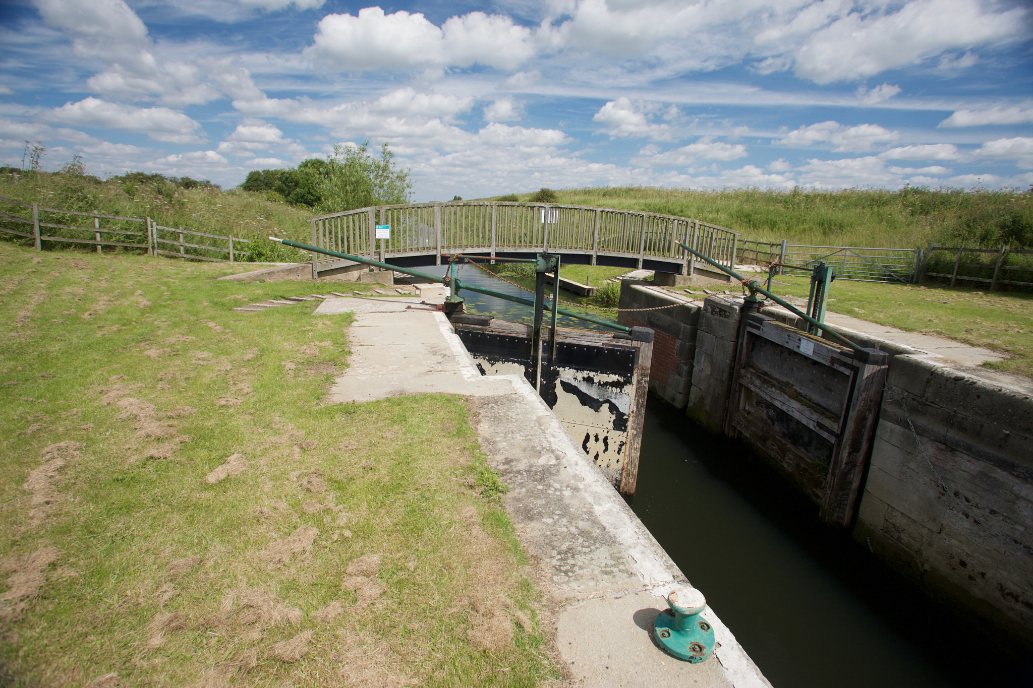 Canon EF 17-35mm f/2.8L sample photo. Snitterby carr/harlem lock photography