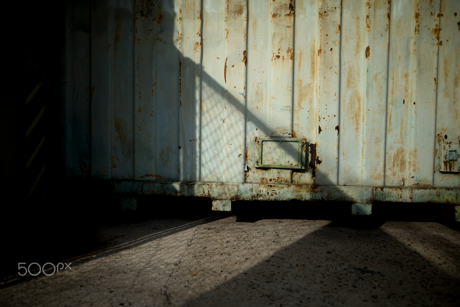 Sigma 24mm F1.4 DG HSM Art sample photo. Container 160704_01 photography
