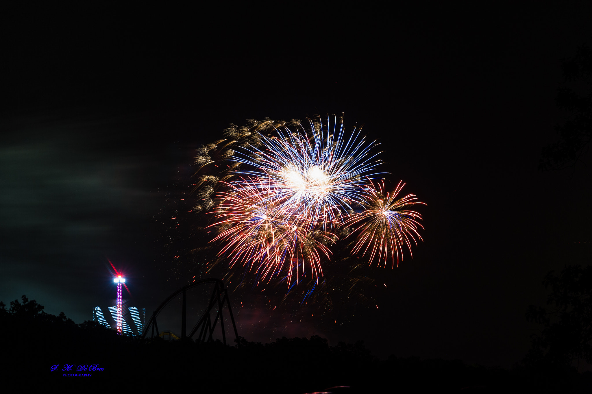 Nikon D3 sample photo. Fireworks photography