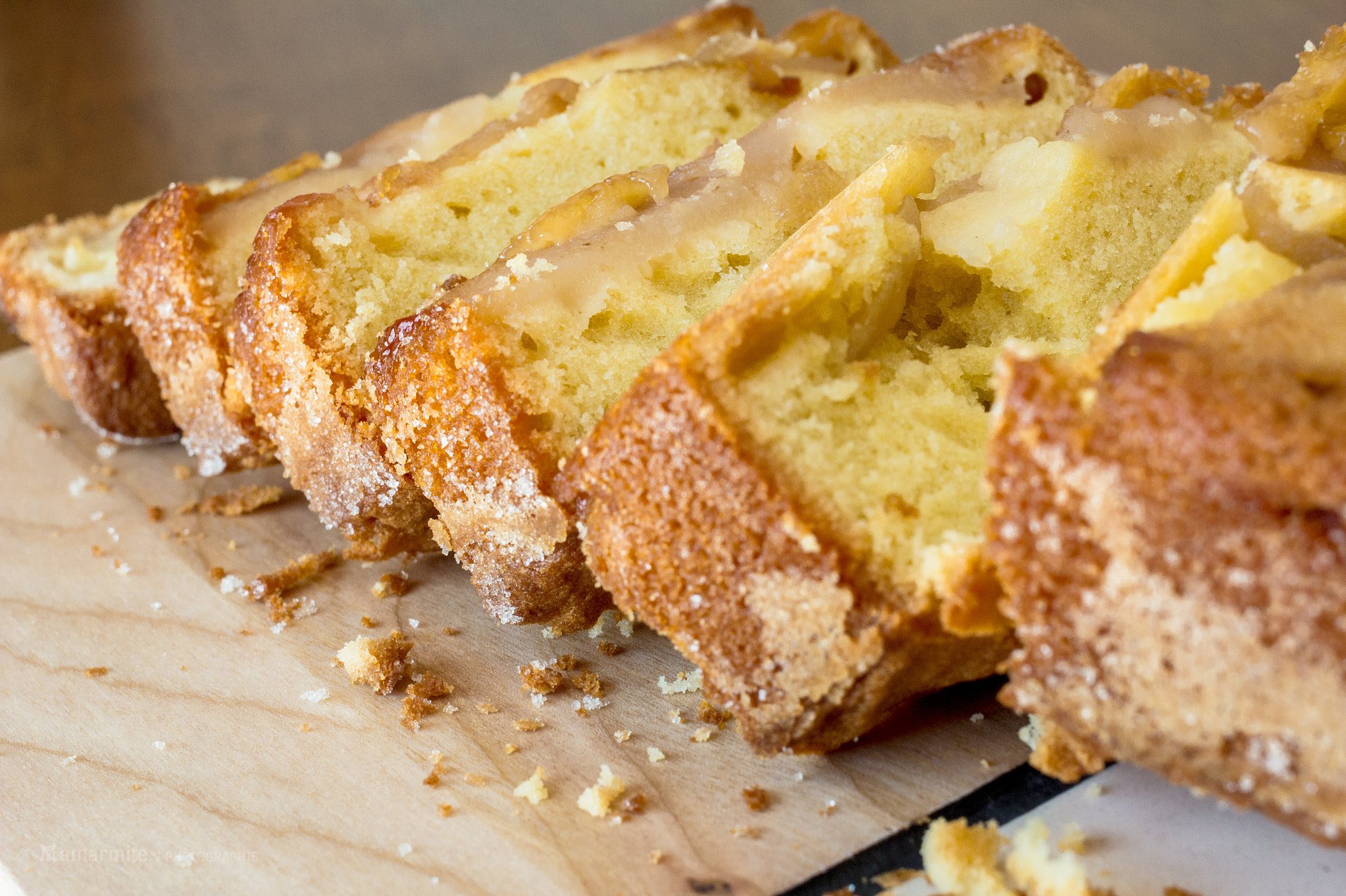 Canon EOS 60D + Canon EF 35mm F2 IS USM sample photo. Fresh sweet bread photography