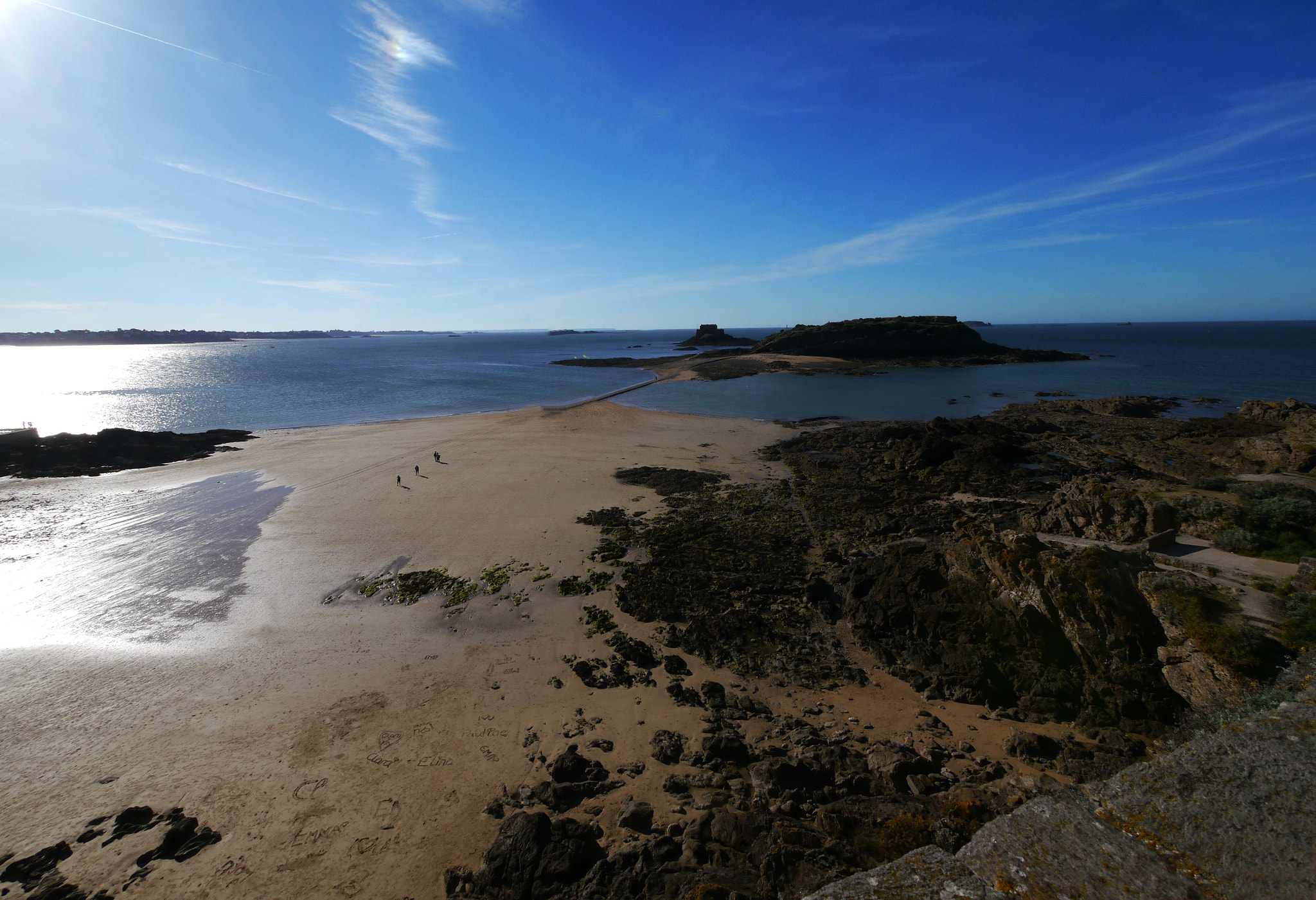 Panasonic Lumix DMC-G5 + Panasonic Lumix G Vario 7-14mm F4 ASPH sample photo. Saint malo photography