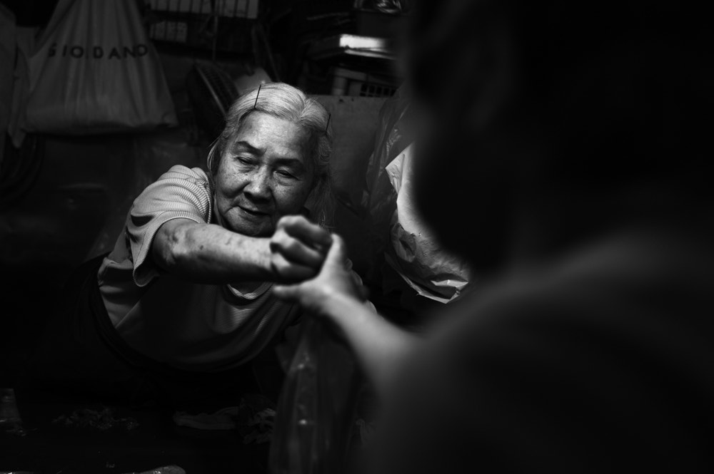 Leica Summicron-M 35mm F2 ASPH sample photo. Market story photography