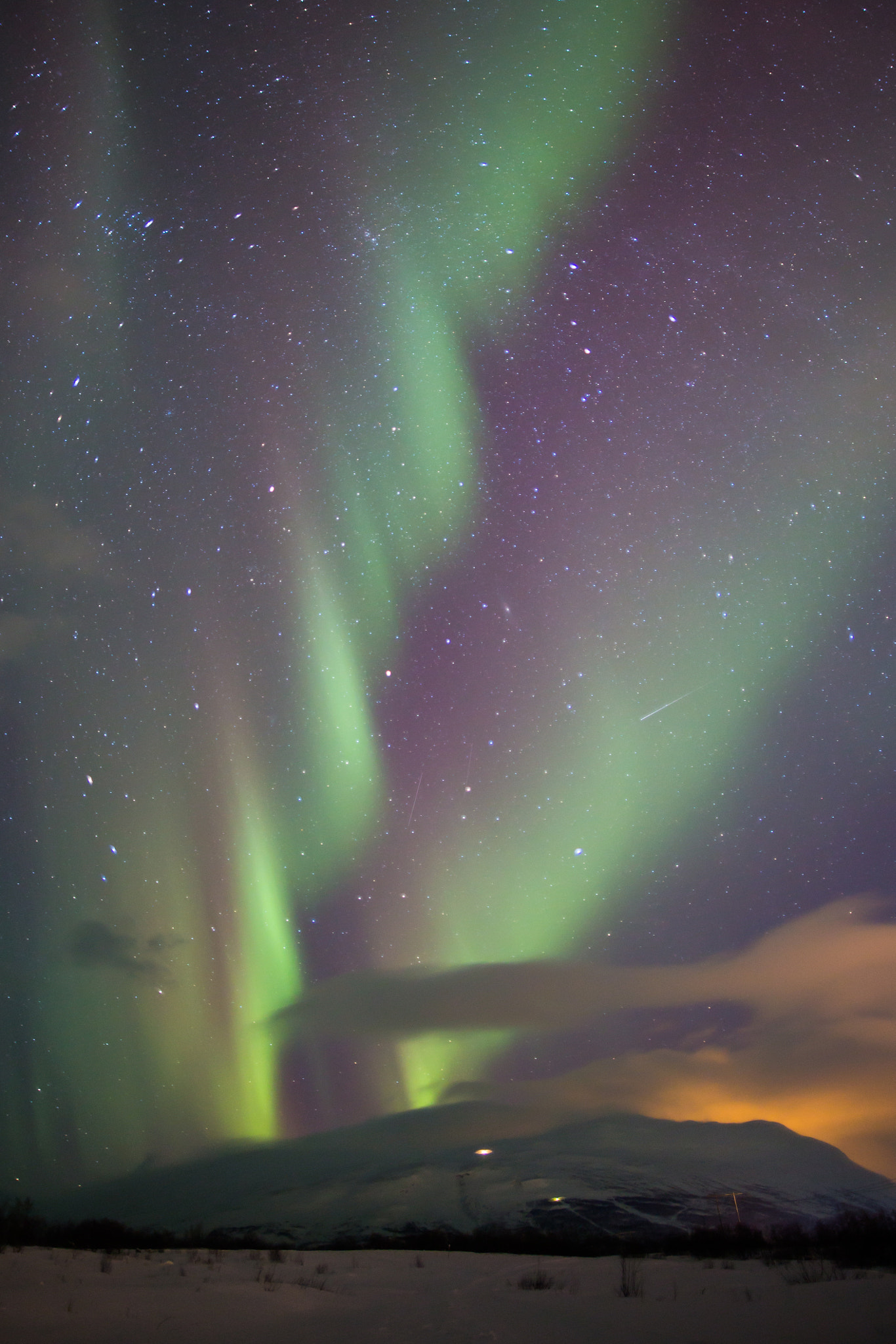 Canon EOS 6D + Sigma 20mm EX f/1.8 sample photo. Aurora borealis , abisko photography