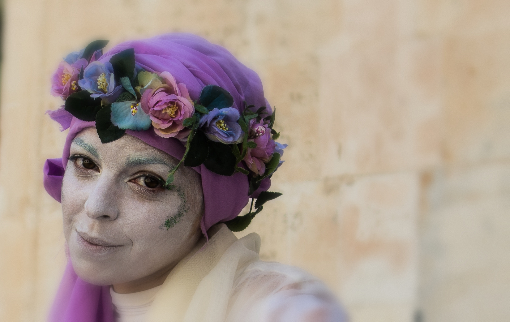 Nikon D7100 + Nikon AF-S Nikkor 20mm F1.8G ED sample photo. Street artist photography