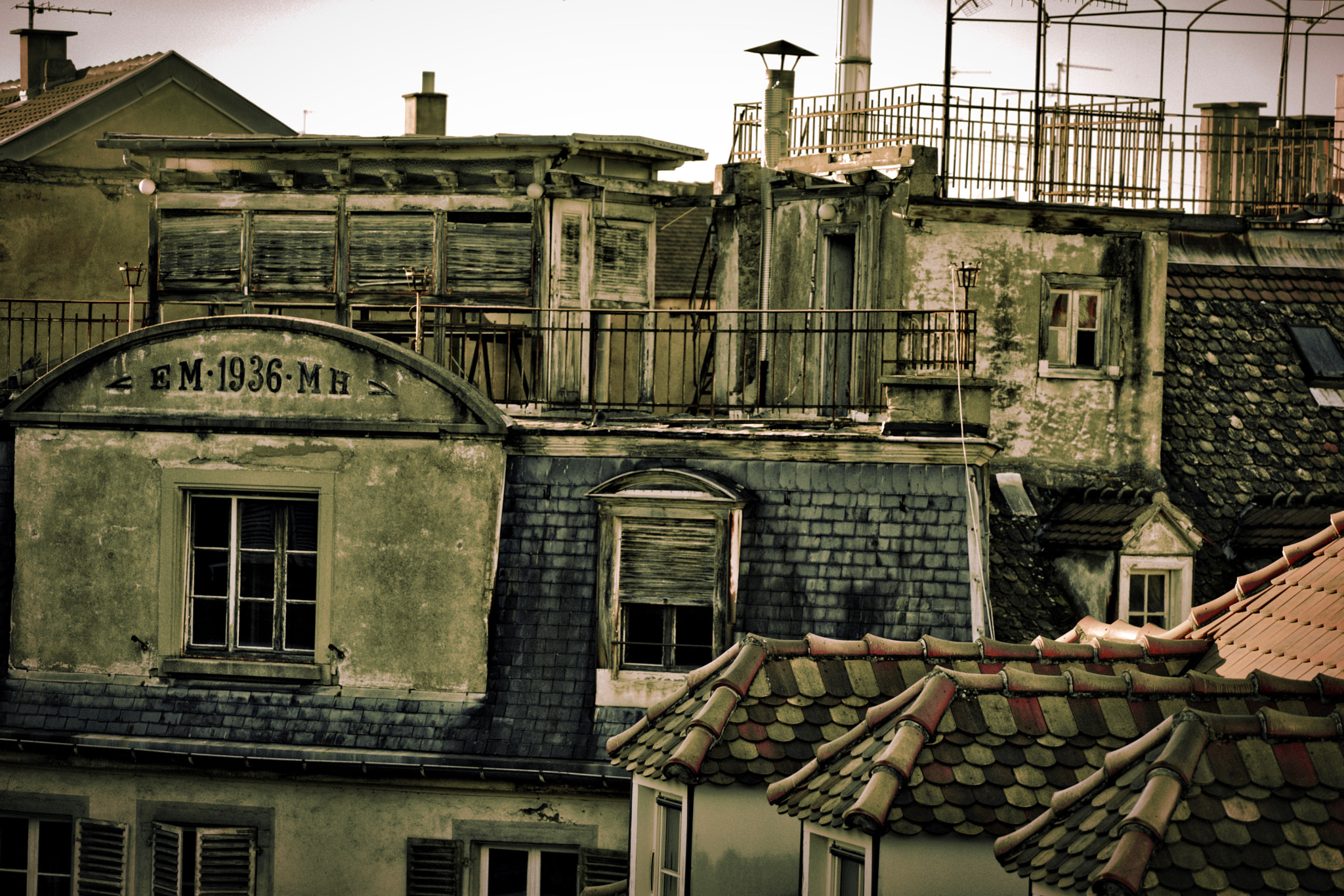 Sony a7 + Canon EF 70-200mm F4L USM sample photo. Over the roof of strasbourg photography