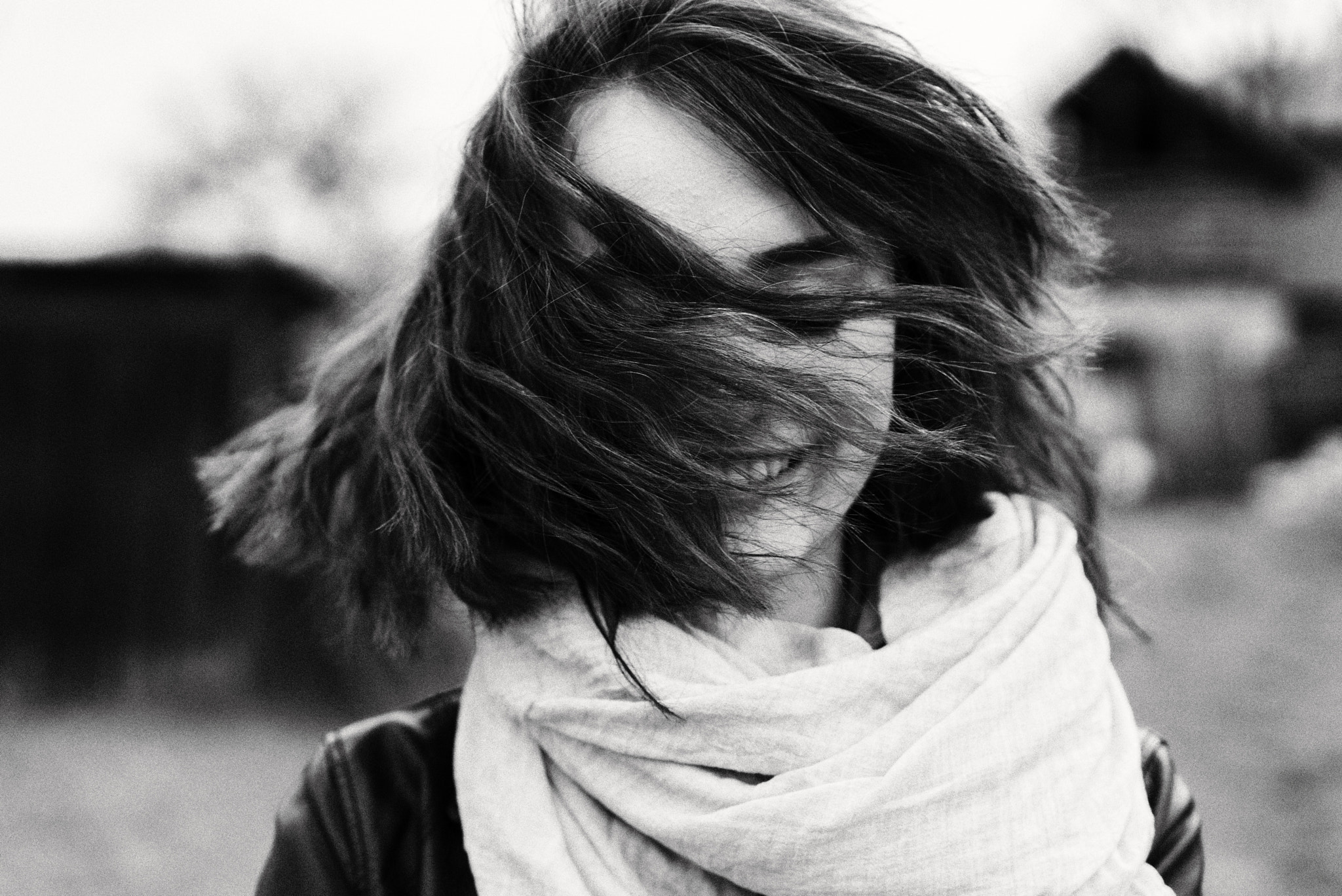Sony a7S II + Sony Sonnar T* FE 55mm F1.8 ZA sample photo. Bianca in the wind photography