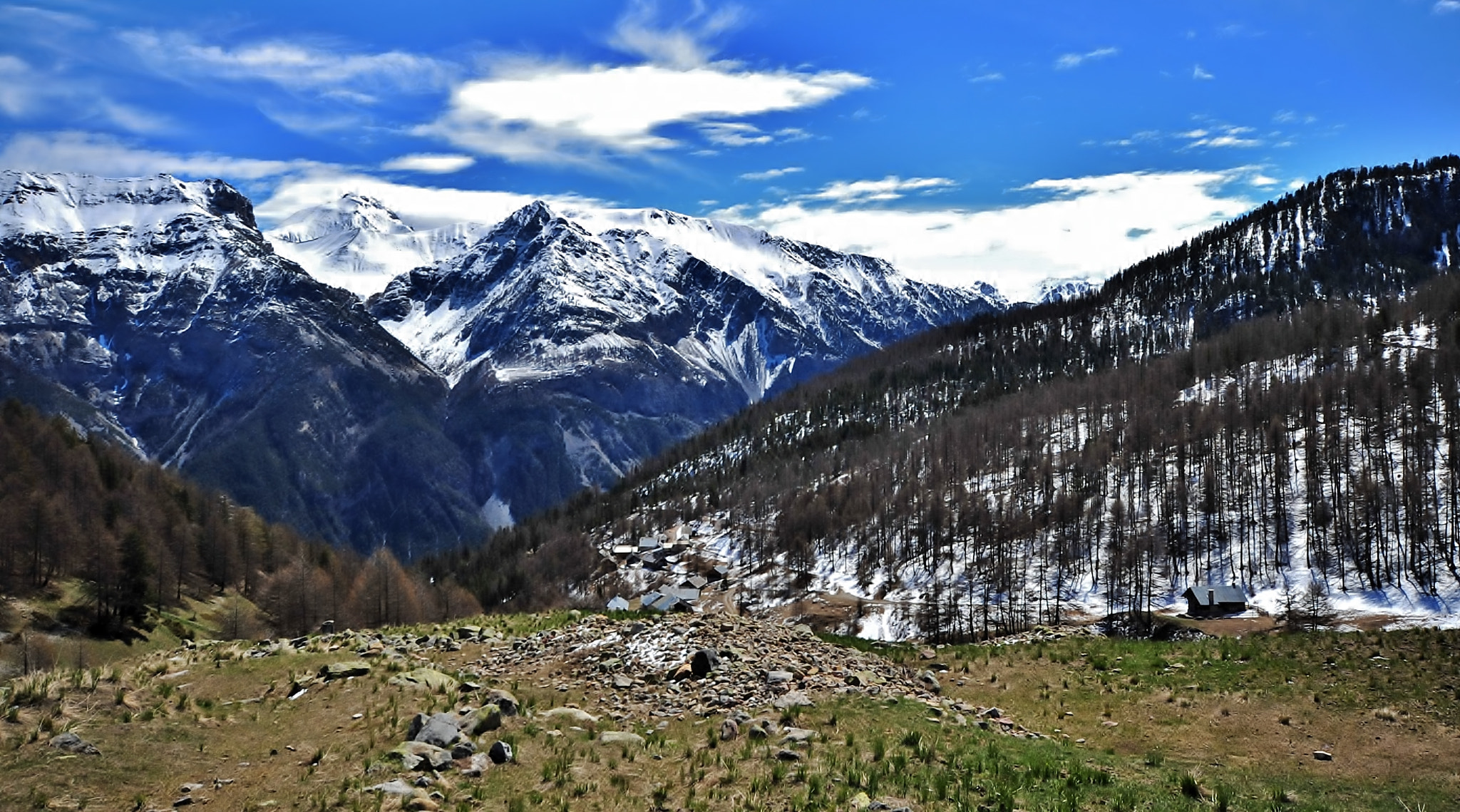 Sigma 10-20mm F4-5.6 EX DC HSM sample photo. Hautes alpes photography