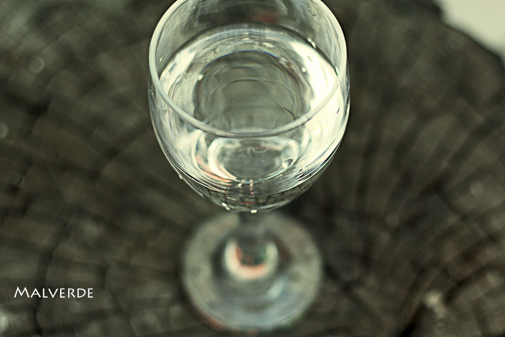 Canon EOS 650D (EOS Rebel T4i / EOS Kiss X6i) sample photo. Moisten your lips photography