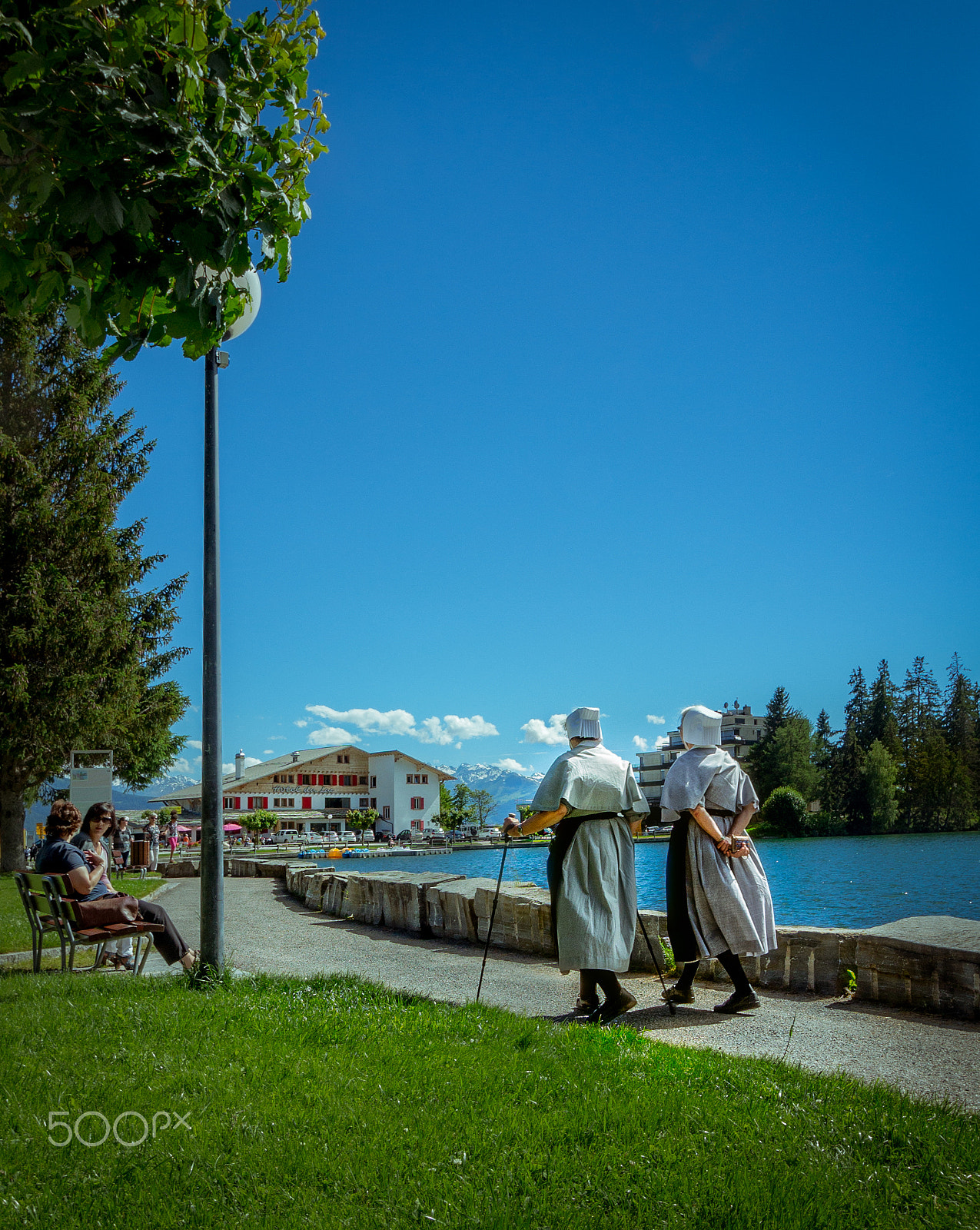 Canon EF-S 10-18mm F4.5–5.6 IS STM sample photo. A mormon walk in crans-montana photography