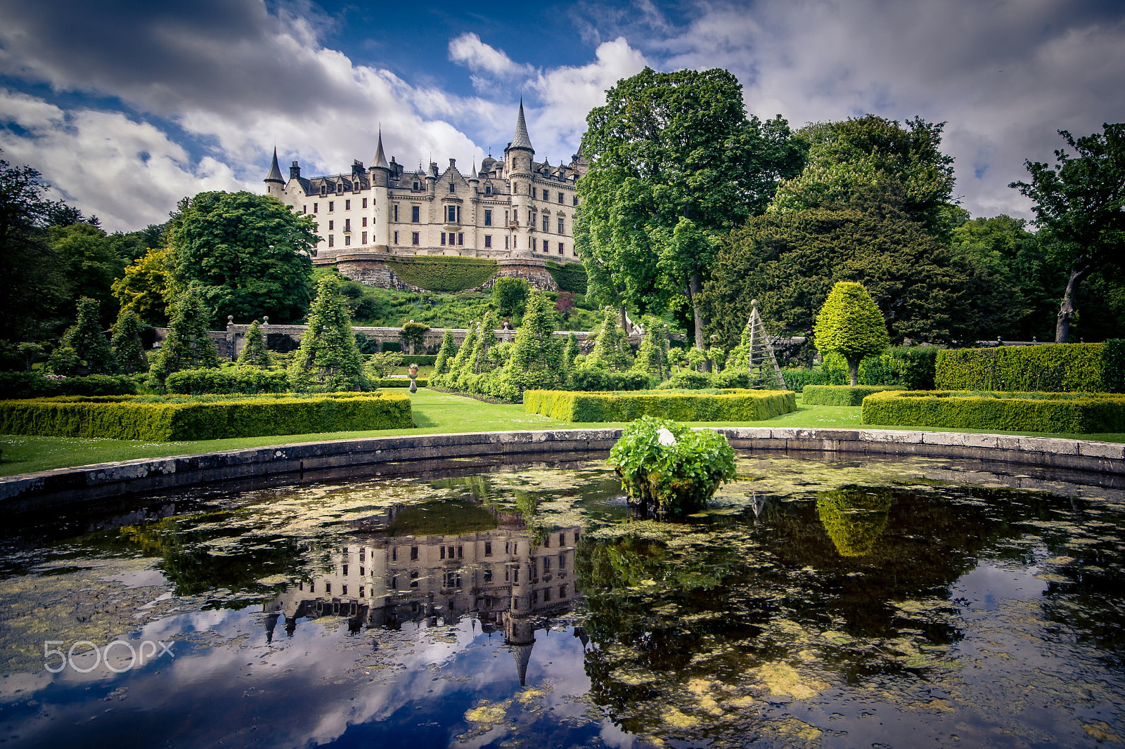 Minolta AF 28-80mm F3.5-5.6 II sample photo. Dunrobin castle photography